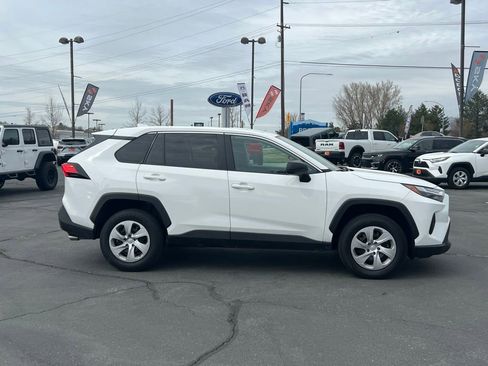Used 2024 Toyota RAV4 LE image 5
