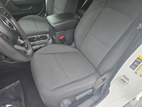 Used 2023 Jeep Wrangler Unlimited Sport AWD/4WD image 14