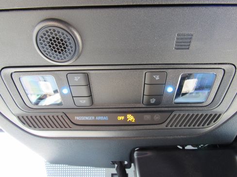 New 2025 Ford Bronco Badlands image 28