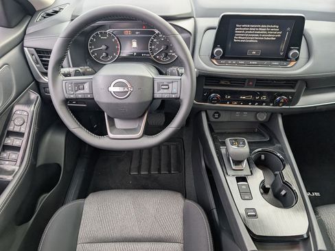 New 2026 Nissan Rogue SV FWD image 9