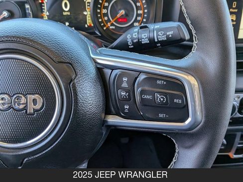 Used 2025 Jeep Wrangler Unlimited Sahara AWD/4WD image 18