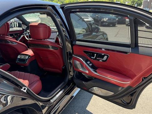 Used 2023 Mercedes-Benz S 580 4MATIC Sedan image 43