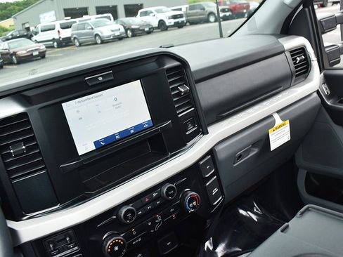 New 2025 Ford F350 XLT image 17