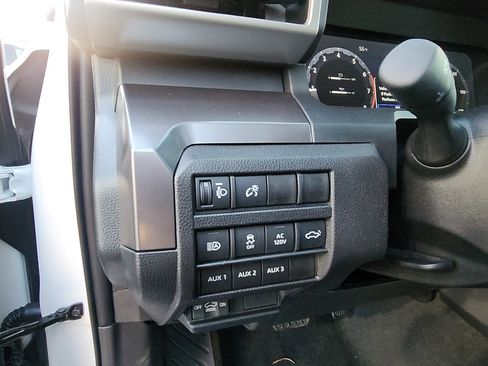 Certified 2025 Toyota Tacoma TRD Off-Road w/ TRD Off Road Premium Package AWD/4WD image 12
