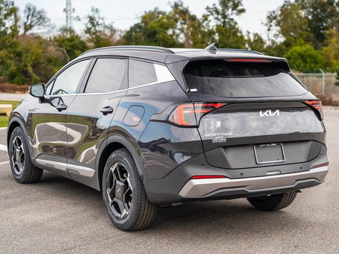 New 2026 Kia Sportage EX FWD image 3