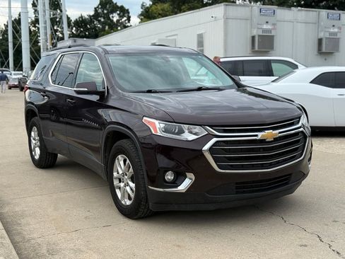 Used 2020 Chevrolet Traverse LT FWD image 4