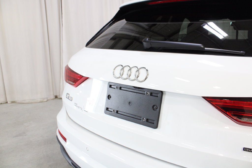 Used 2024 Audi Q3 2.0T Premium w/ Convenience Package AWD/4WD image 32