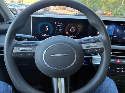 Used 2025 Hyundai Sonata SEL FWD image 28