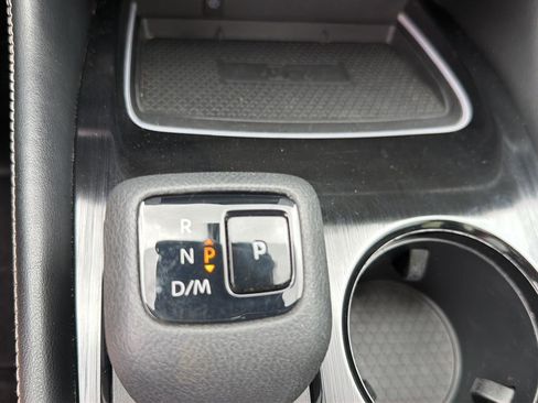 Used 2023 Nissan Rogue Platinum FWD image 15
