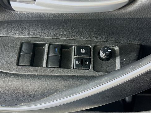 Used 2021 Toyota Corolla SE FWD image 15