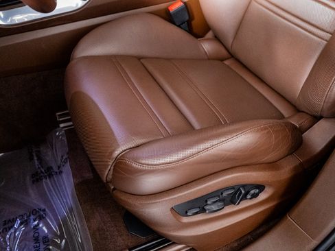 Used 2023 Porsche Cayenne Turbo image 27