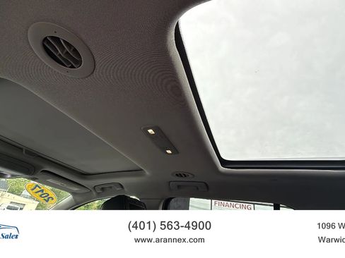 Used 2017 GMC Acadia SLT AWD/4WD image 24