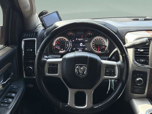 Used 2016 RAM 3500 Laramie image 10