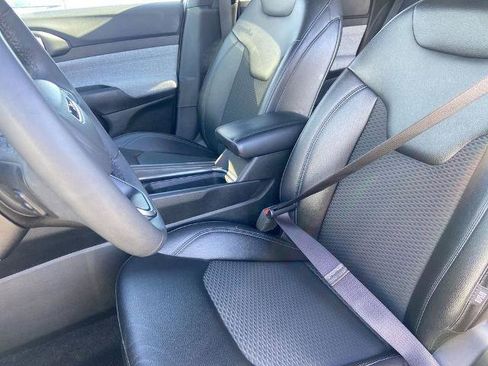 Used 2025 Jeep Compass Latitude image 14