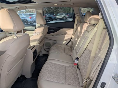 Used 2019 Nissan Murano Platinum image 11