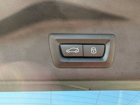Used 2026 BMW X7 xDrive40i AWD/4WD image 23