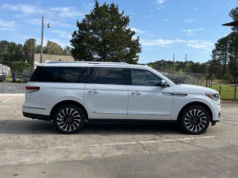 Used 2022 Lincoln Navigator L Black Label image 5