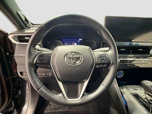 Certified 2021 Toyota Venza XLE w/ Softex Package AWD/4WD image 9