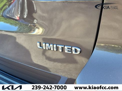 Used 2021 Jeep Grand Cherokee Limited AWD/4WD image 11
