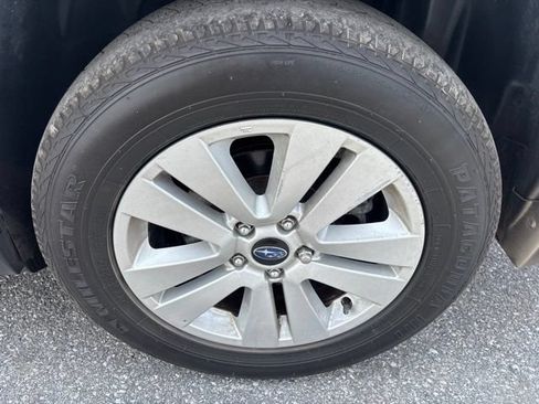 Used 2017 Subaru Outback 2.5i Premium AWD/4WD image 16