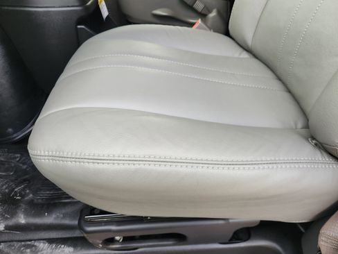 New 2025 Chevrolet Express 2500 Extended image 25