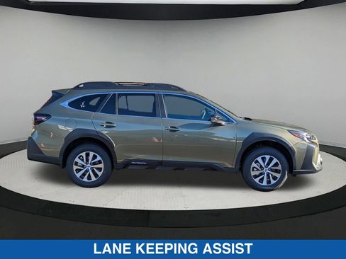 Certified 2025 Subaru Outback Premium image 2