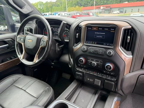 Used 2022 Chevrolet Silverado 2500 High Country AWD/4WD image 26