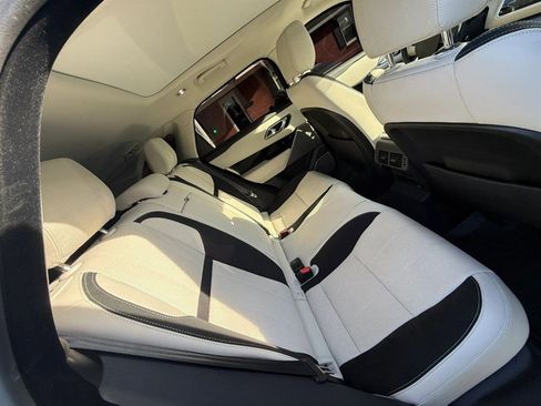 Used 2020 Land Rover Range Rover Velar S AWD/4WD image 22