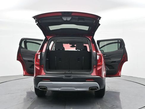 Used 2023 GMC Acadia SLT image 42