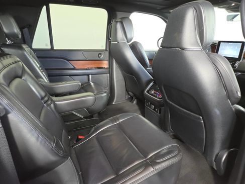 Used 2021 Lincoln Navigator L Reserve AWD/4WD image 30