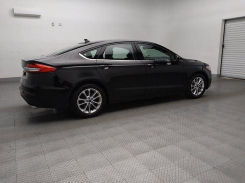 Used 2019 Ford Fusion SE image 10