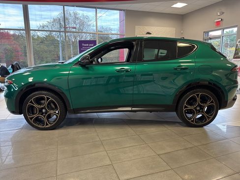 New 2025 Alfa Romeo Tonale image 3