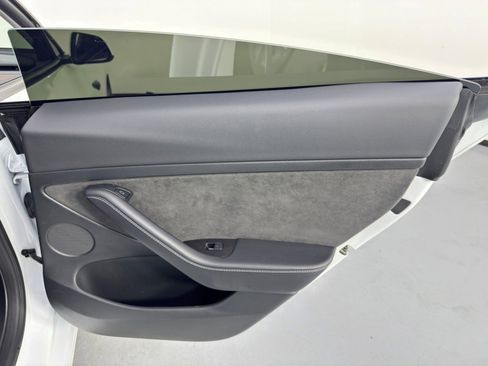 Used 2023 Tesla Model 3 Standard Range image 44