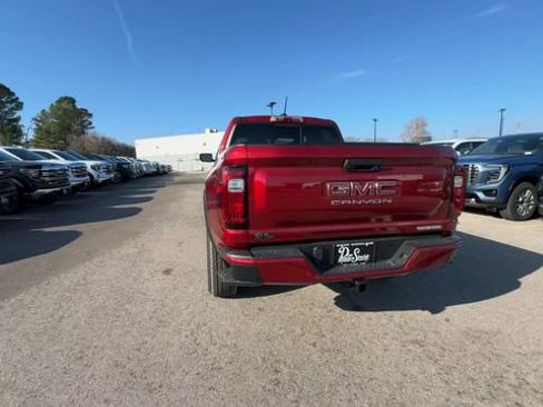 New 2026 GMC Canyon Elevation w/ Convenience Package image 7