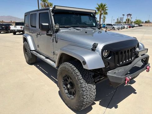 Used 2014 Jeep Wrangler Unlimited Sport AWD/4WD image 2