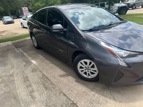 Used 2016 Toyota Prius Two FWD image 6