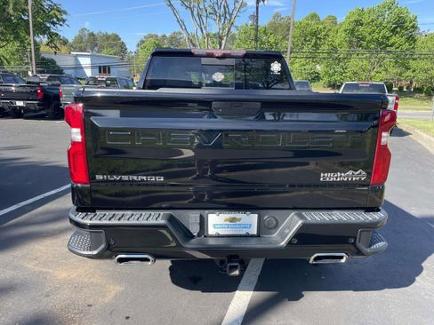 Used 2020 Chevrolet Silverado 1500 High Country w/ Technology Package image 6
