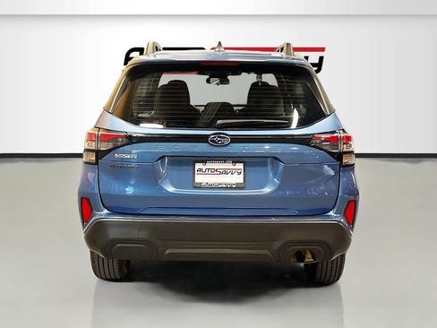 Used 2025 Subaru Forester AWD/4WD image 6