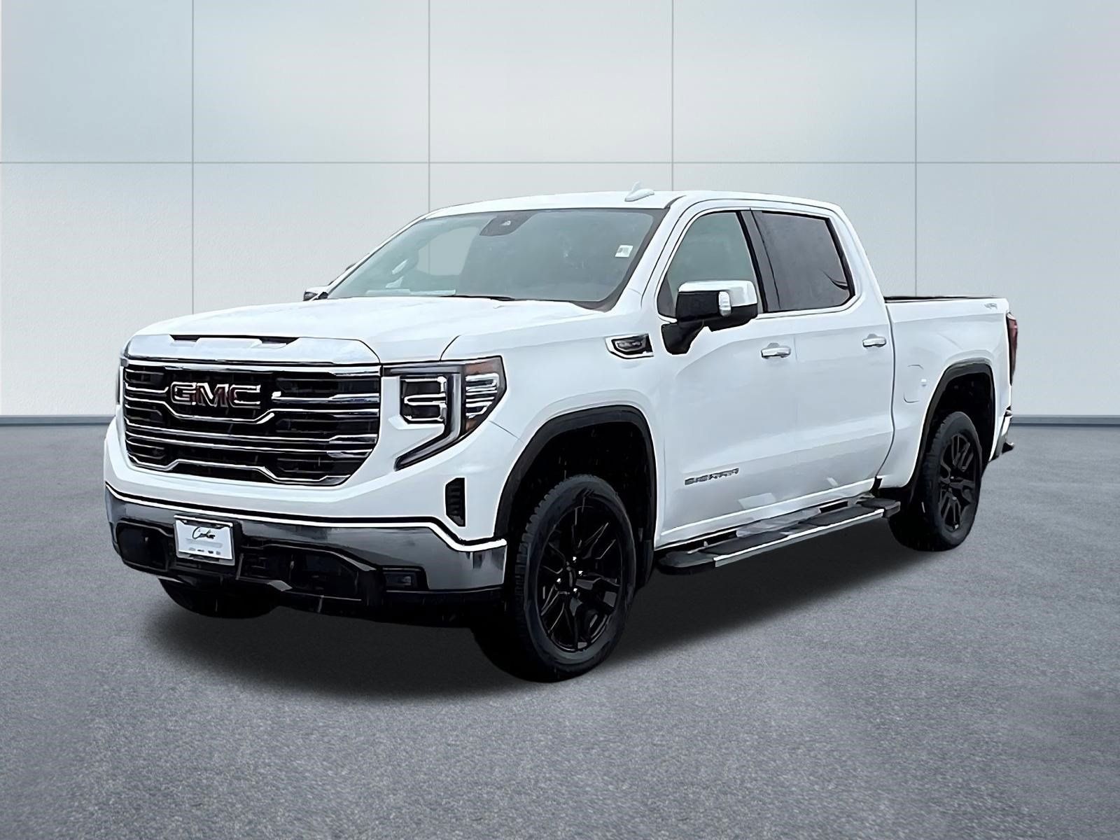 Used 2023 GMC Sierra 1500 SLT w/ SLT Convenience Package AWD/4WD image 3