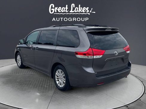 Used 2013 Toyota Sienna XLE FWD image 3