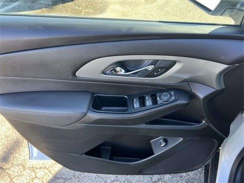 Certified 2023 Chevrolet Traverse LT image 14