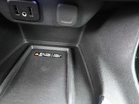 Used 2023 Chevrolet Traverse LT AWD/4WD image 16