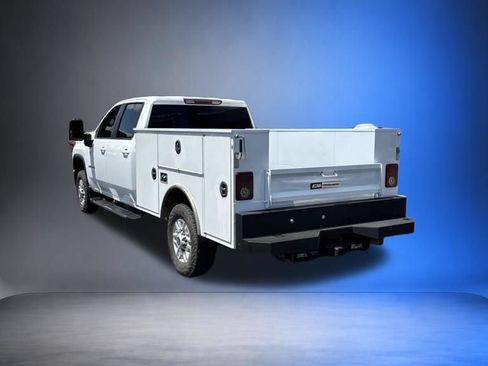 Used 2024 Chevrolet Silverado 2500 LT w/ Convenience Package AWD/4WD image 5