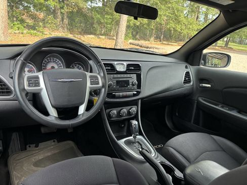 Used 2014 Chrysler 200 Touring image 14