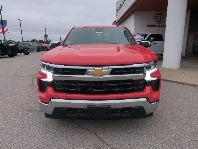 Used 2025 Chevrolet Silverado 1500 LT AWD/4WD image 4