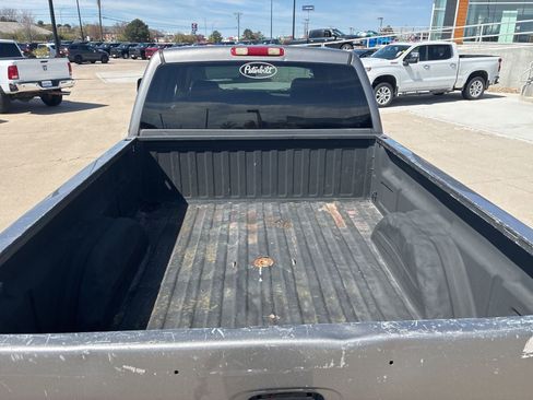 Used 2006 Chevrolet Silverado 2500 LT w/ Heavy-Duty Power Package AWD/4WD image 5