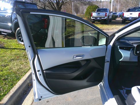 Used 2022 Toyota Corolla SE image 14