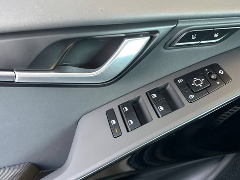 New 2026 Kia Niro Wave FWD image 11