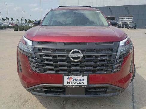 New 2026 Nissan Pathfinder SV image 2