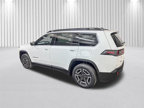 New 2026 Jeep Cherokee Laredo AWD/4WD image 8